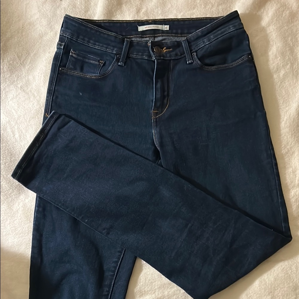 Women's Levi’s mid rise